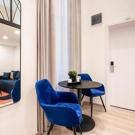 E44 - Erzsebet Boulevard - Location By Bqa