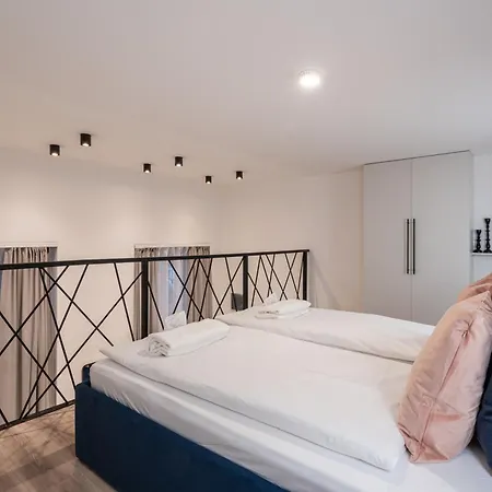 E44 - Erzsebet Boulevard - Location By Bqa * Budapeşte