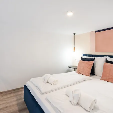 Appartement E44 - Erzsebet Boulevard - Location By Bqa