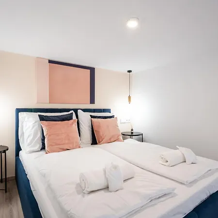 E44 - Erzsebet Boulevard - Location By Bqa Daire Budapeşte