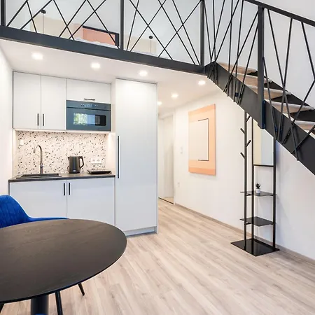 E44 - Erzsebet Boulevard - Location By Bqa Appartement