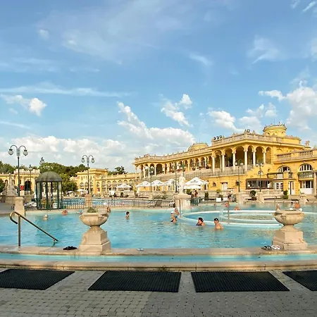 E44 - Erzsebet Boulevard - Location By Bqa * Budapeşte