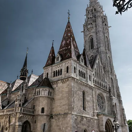 E44 - Erzsebet Boulevard - Location By Bqa * Budapeşte