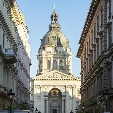 E44 - Erzsébet Boulevard - Location By Bqa * Budapest