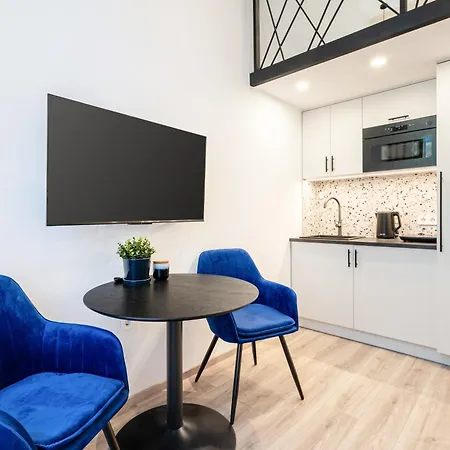 Apartament E44 - Erzsebet Boulevard - Location By Bqa